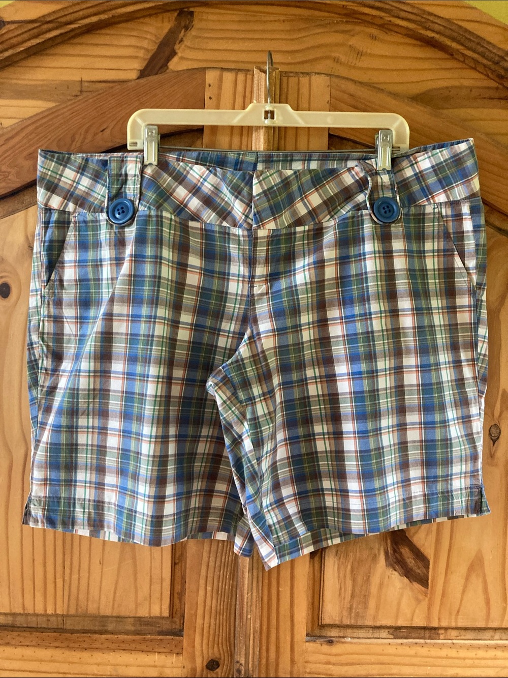 Women’s Spacegirlz blue green brown plaid cute long shorts size 22